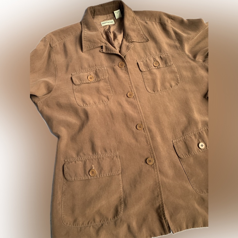 Ann Taylor brown button down washed silk shirt Jacket, with liner Size 14